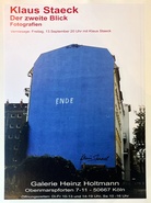 Klaus Staeck Der zweite Blick. Fotografien. Galerie Heinz Holtmann Köln, 2013 [Ausstellungsplakat/ exhibition poster]. signiert/ signed