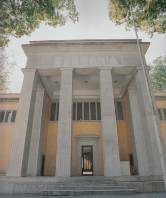 Gregor Schneider. Totes Haus ur. La Biennale Di Venezia 2001