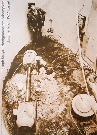 Joseph Beuys. Honigpumpe am Arbeitsplatz, documenta 6, Kassel. Plakat/ Poster