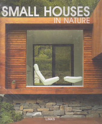 SMALL HOUSES IN NATURE