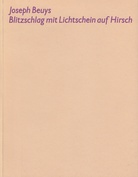 Blitzschlag mit Lichtschein auf Hirsch