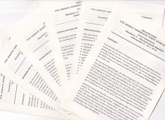 ORGANISATION FÜR DIREKTE DEMOKRATIE: ORGANISATION/ PARTEIEN/ GEWALTENTEILUNG/ MARKTWIRTSCHAFT/ DEMOKRATIE/ ANARCHIE [6 Hefte/  pamphlets]