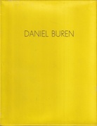 DANIEL BUREN. SENKRECHTE FARBIGE UND WEISSE STREIFEN GLEICHZEITIG ZU SEHEN IN in Aachen, Dortmund, Essen, Gelsenkirchen, Hamburg, Hannover, Köln, Krefeld, Leverkusen, Mönchengladbach, Münster, Saarbrücken, Saarlouis, Stuttgart. Katalog-Kassette Städt. Museum Mönchengladbach